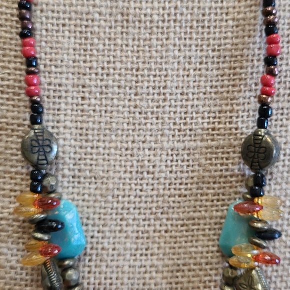 Beautiful Turquoise Stone Necklace - Picture 7 of 7